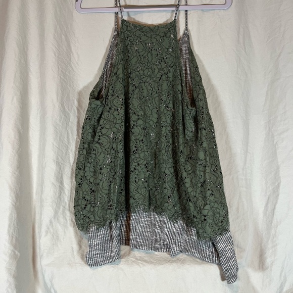 Xhilaration Green Lace Top with Gray Stripes - Picture 2 of 4